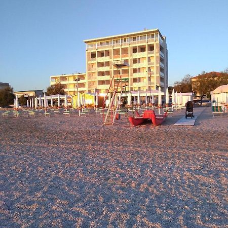 Hotel Atlantic Senigallia Esterno foto