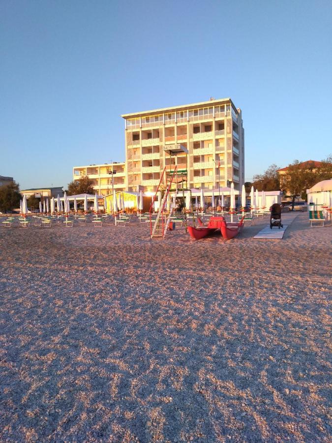 Hotel Atlantic Senigallia Esterno foto