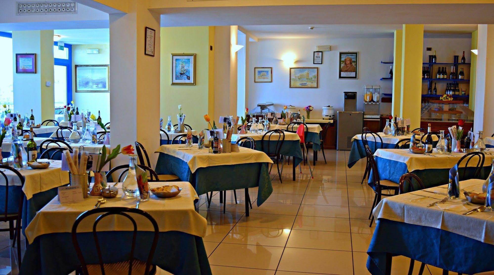 Hotel Atlantic Senigallia Esterno foto